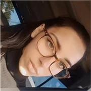 Profesora de apoyo de niños de primaria